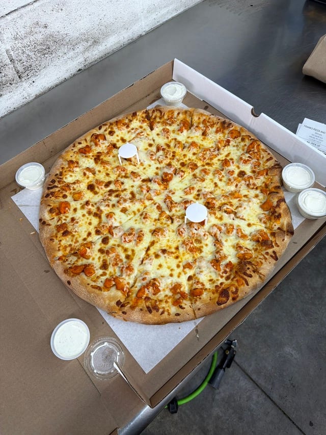 20" Buffalo Pizza.