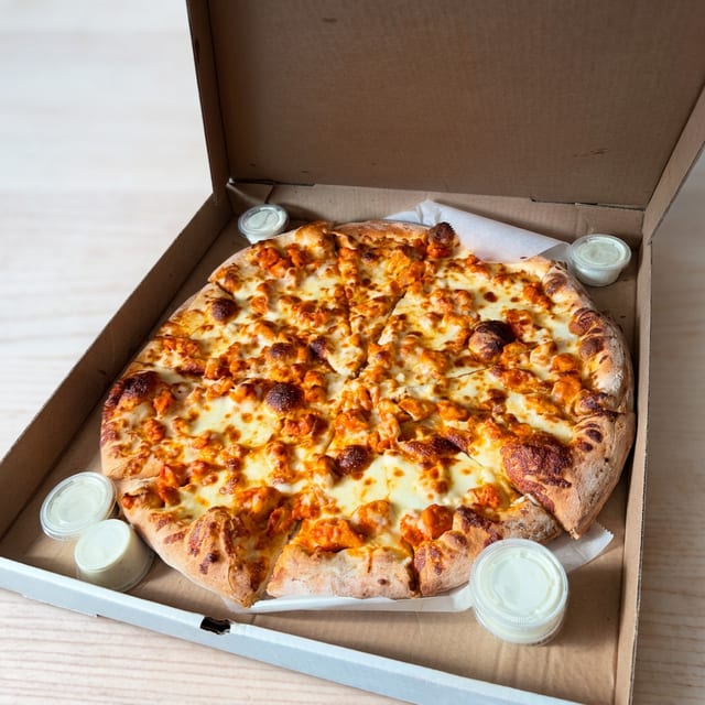 20" Buffalo Pizza.